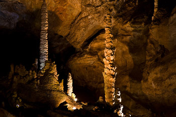 Formations in Tuckaleechee Cavern